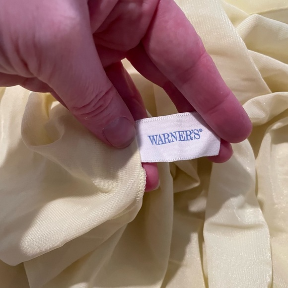 Vintage Warner’s All Nylon Nightgown Nightie Lingerie Size Large Yellow - Picture 4 of 5